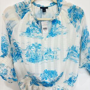 Ann Taylor Blue & White Toile Print Blouse NWT Women’s Size Small